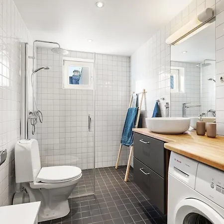 Cosy 1-bedroom In Centre Διαμέρισμα *